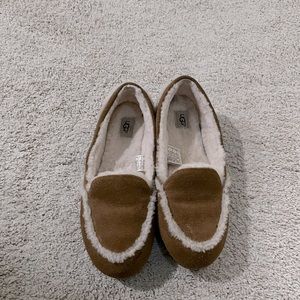 Uggs slippers